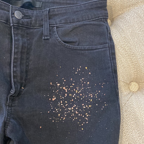 Joe’s Black Jeans Rose Gold/Gold design Size 26 “The Charlie” - Picture 5 of 5